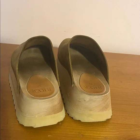 Bryr  Clogs Chonk in Kelp - Picture 4 of 14